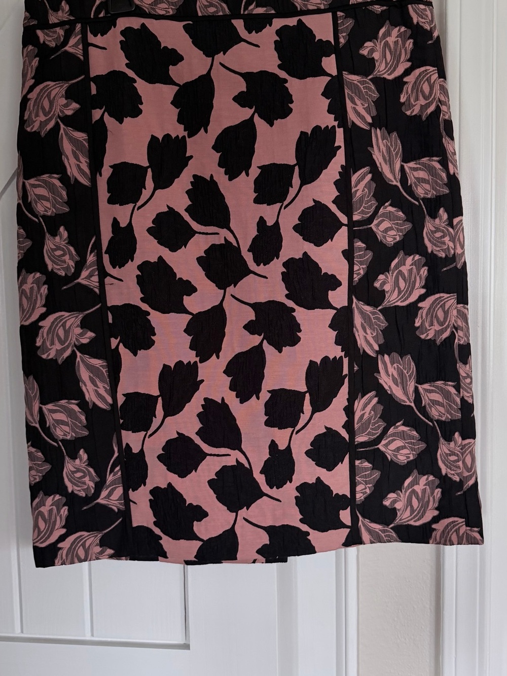 Ann Taylor Black and Dusty Pink Floral Panel Pencil Skirt